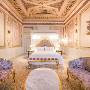 Ca' Bonfadini Historic Experience Hotel Venecia
